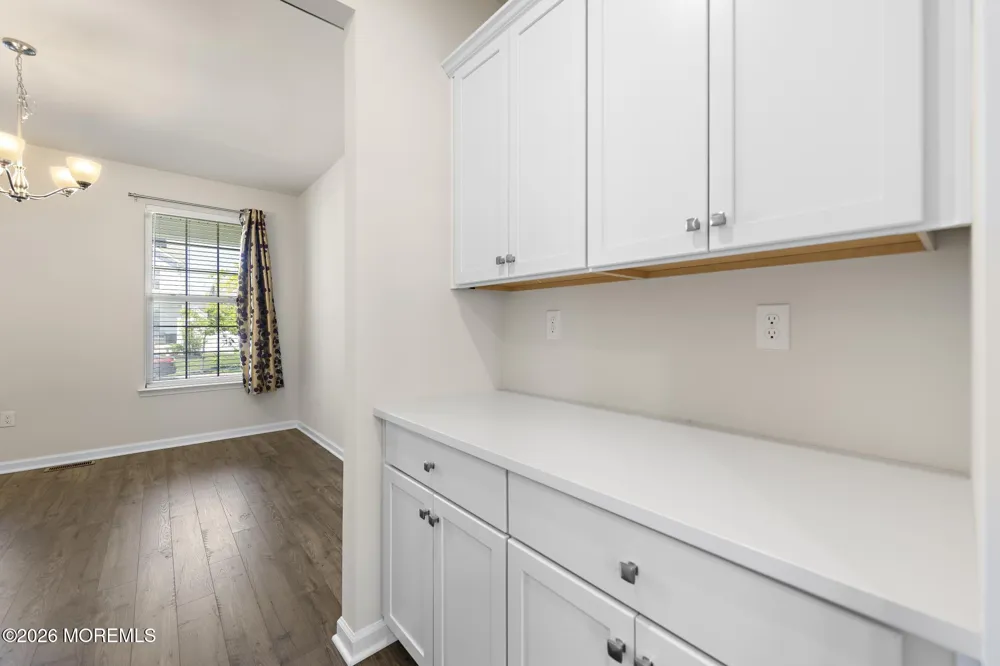 22 Corliss Way Manahawkin, NJ 08050