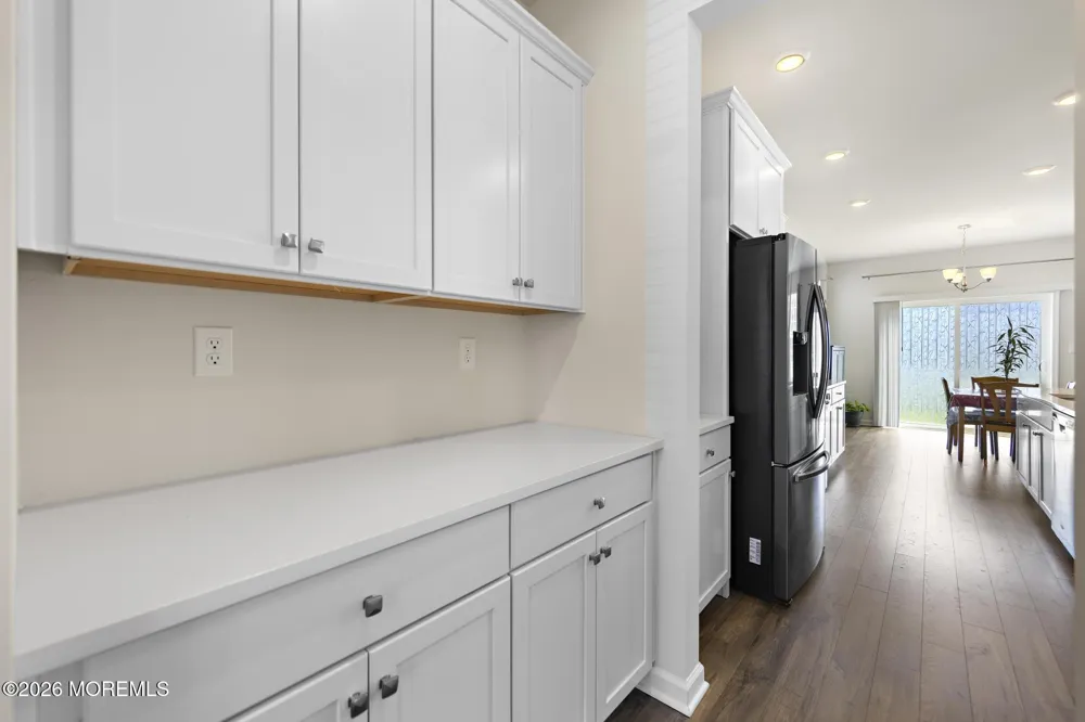 22 Corliss Way Manahawkin, NJ 08050