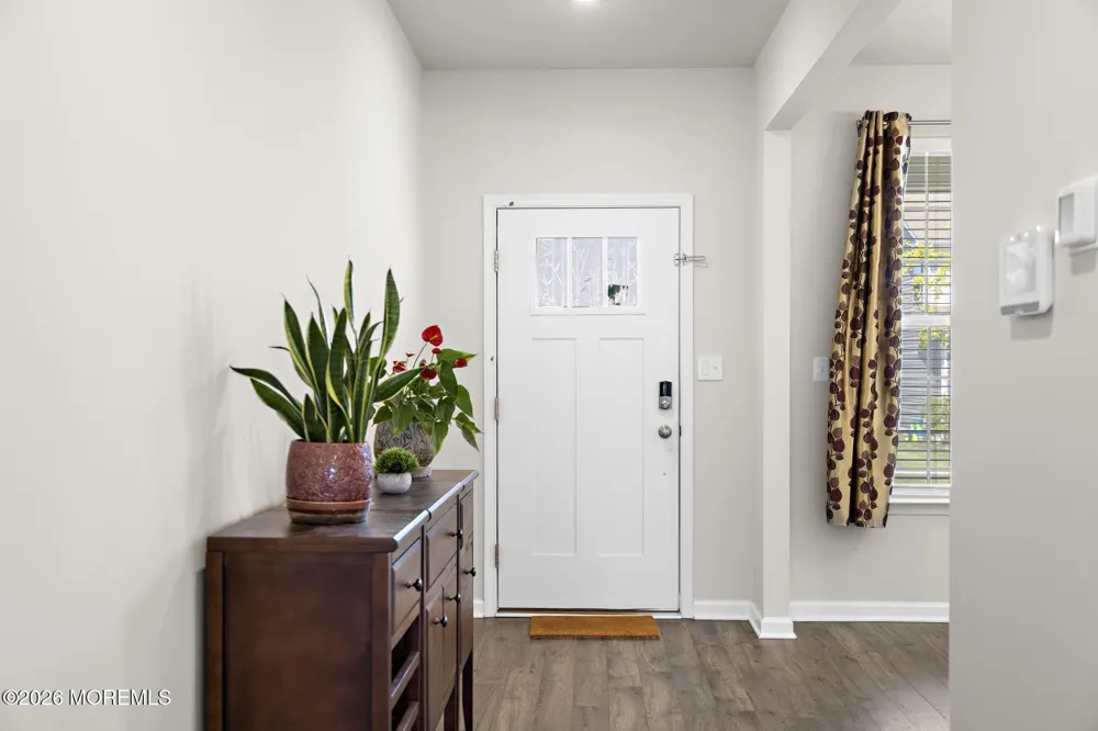 22 Corliss Way Manahawkin, NJ 08050