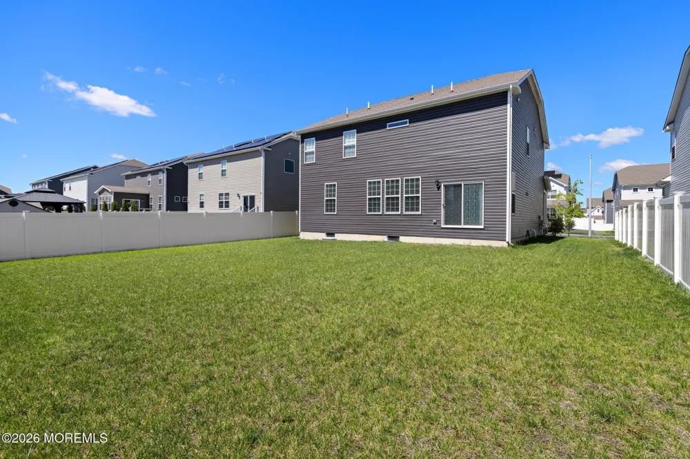 22 Corliss Way Manahawkin, NJ 08050