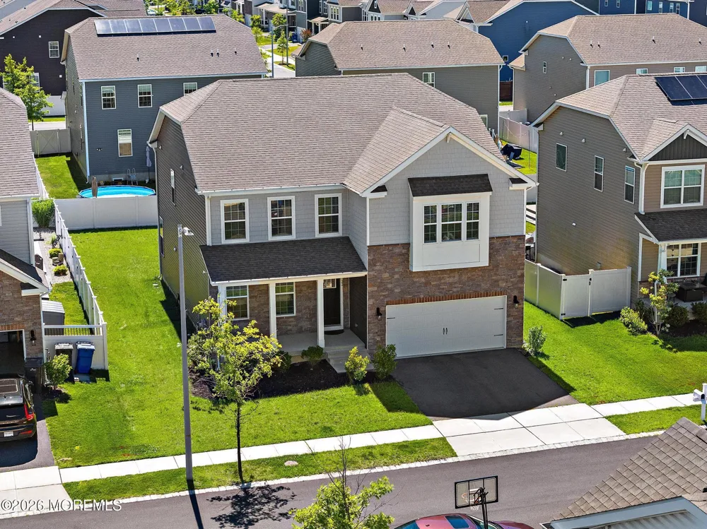 22 Corliss Way Manahawkin, NJ 08050