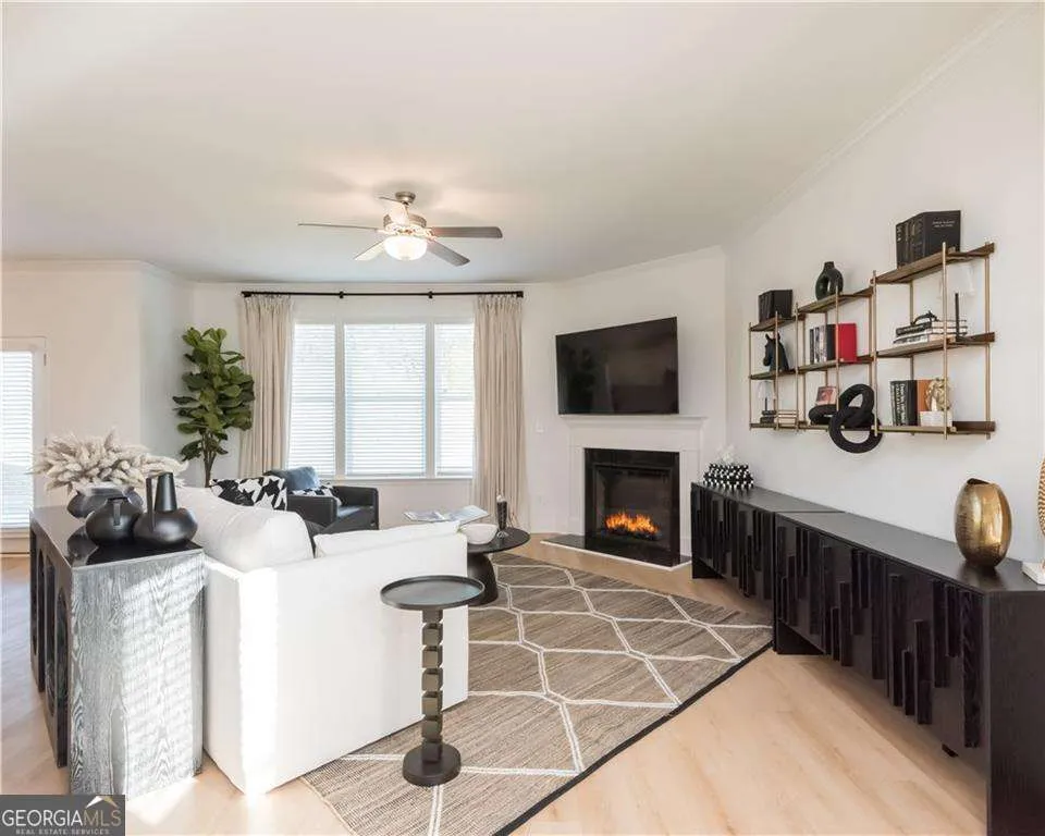 3936 Lockaby WAY Lawrenceville, GA 30044