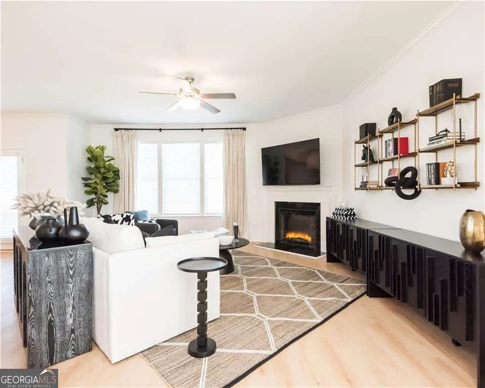 3936 Lockaby WAY Lawrenceville, GA 30044