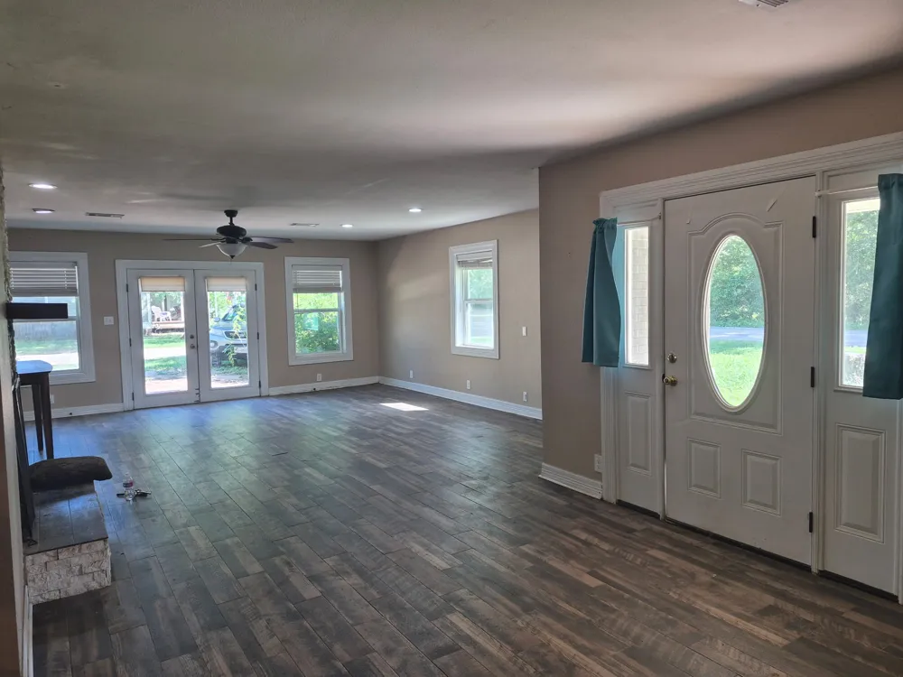 204 Rockdale Street Lexington, TX 78947