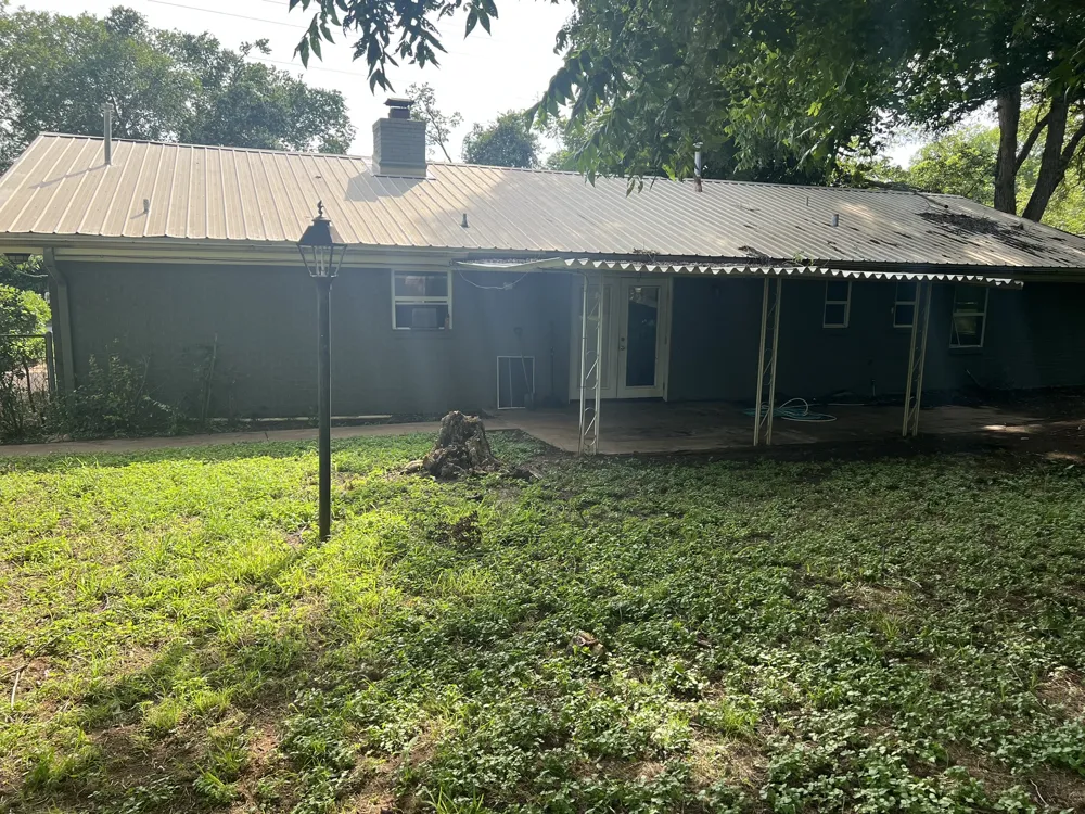 204 Rockdale Street Lexington, TX 78947