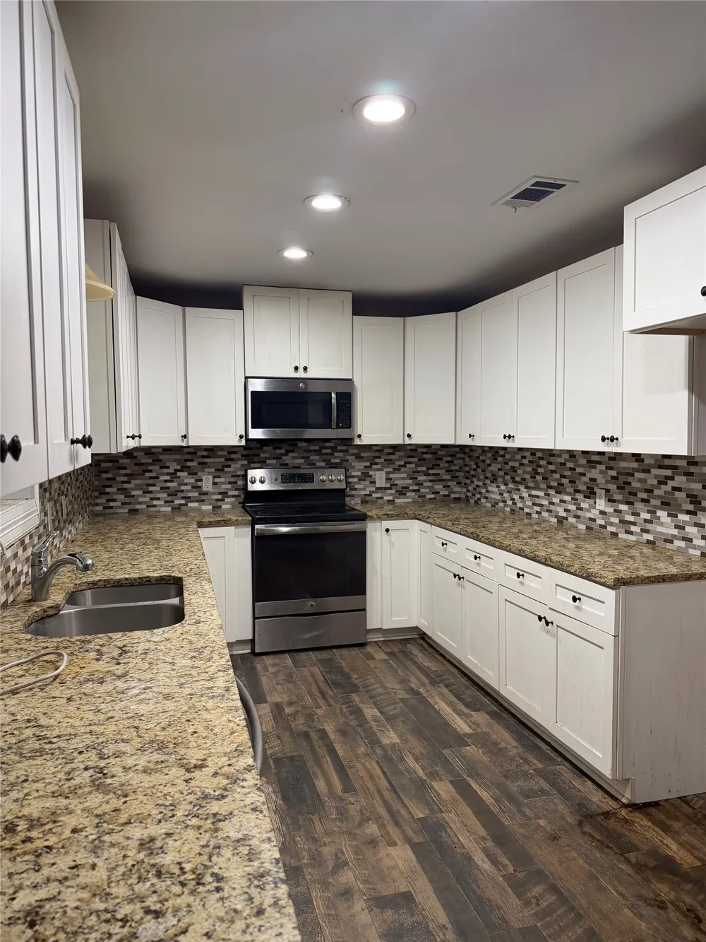 204 Rockdale Street Lexington, TX 78947