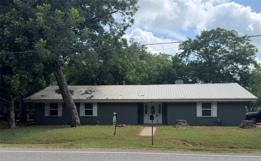 204 Rockdale Street Lexington, TX 78947