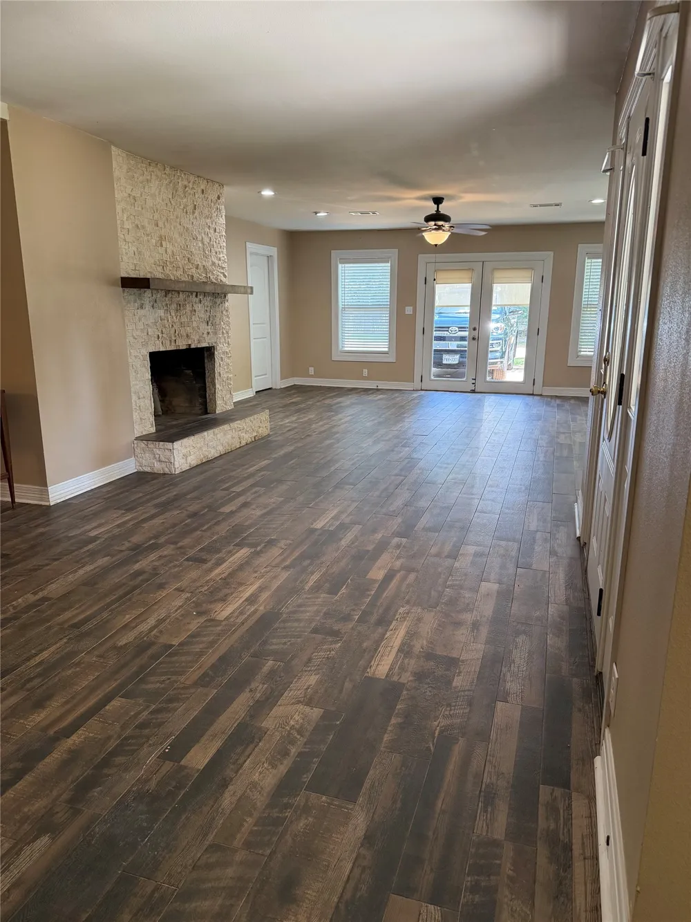 204 Rockdale Street Lexington, TX 78947