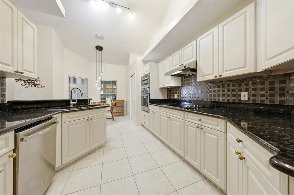 36723 SUNDANCE DRIVE Grand Island, FL 32735