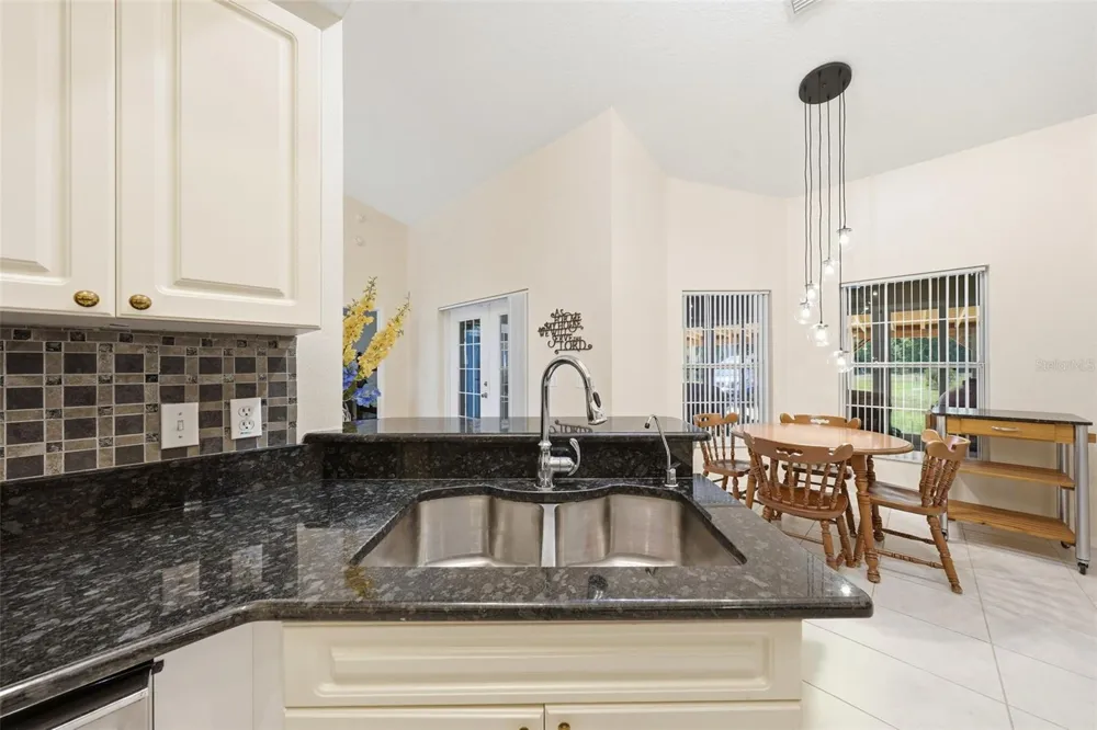 36723 SUNDANCE DRIVE Grand Island, FL 32735