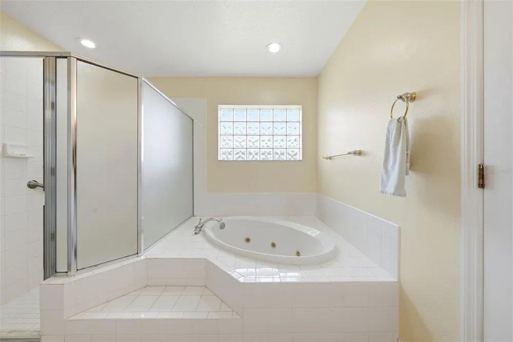 36723 SUNDANCE DRIVE Grand Island, FL 32735