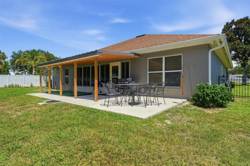 36723 SUNDANCE DRIVE Grand Island, FL 32735
