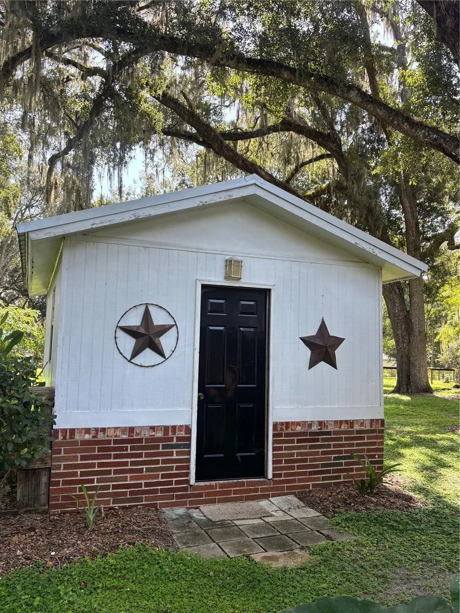 13565 NE 38TH AVENUE Anthony, FL 32617