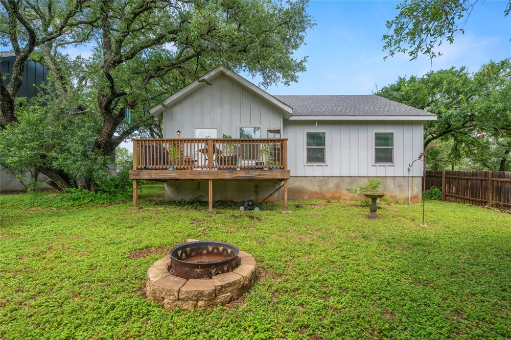 503 Chantilly Lane Spicewood, TX 78669