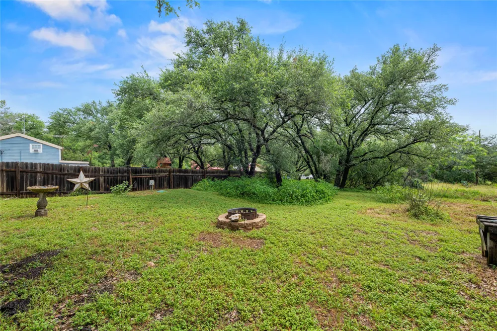 503 Chantilly Lane Spicewood, TX 78669
