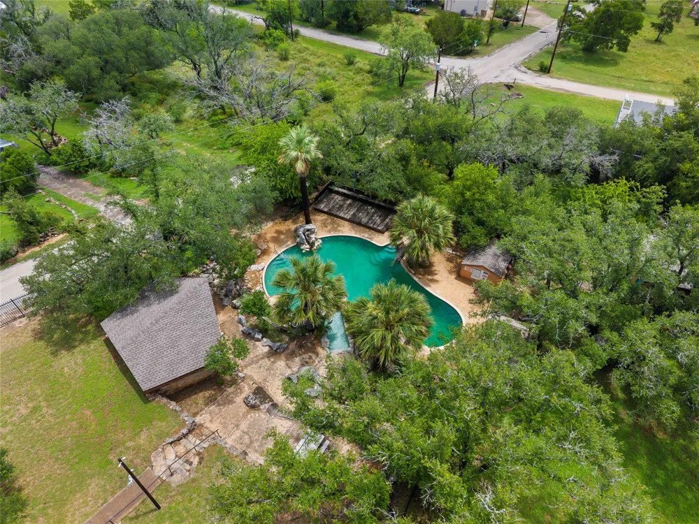 503 Chantilly Lane Spicewood, TX 78669