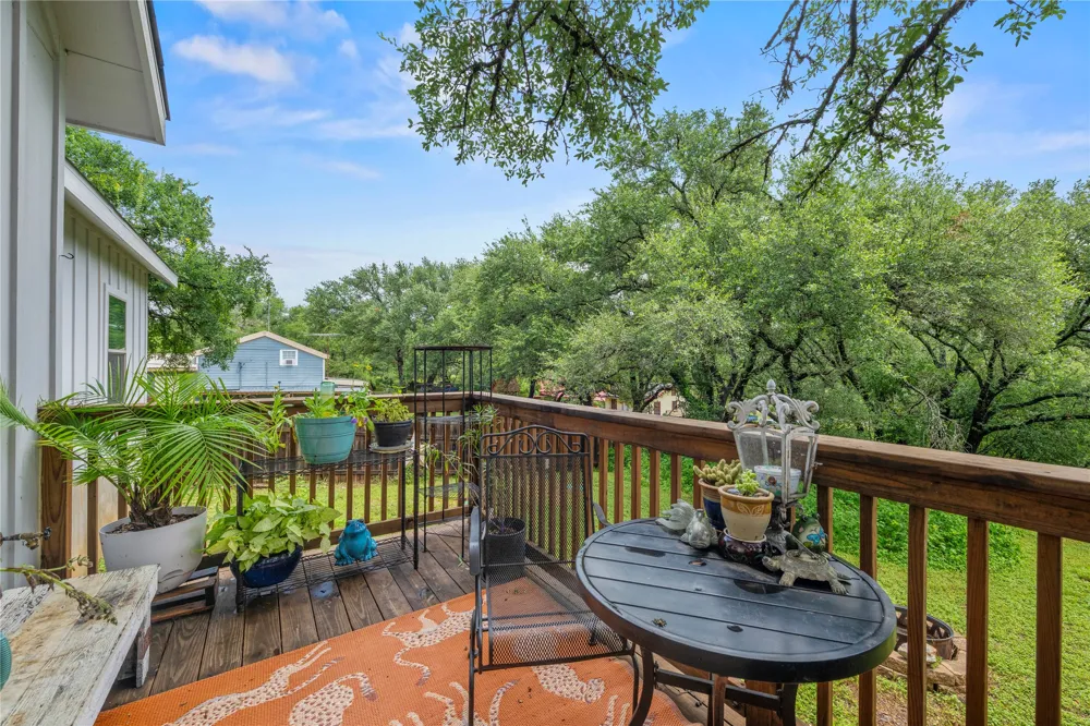 503 Chantilly Lane Spicewood, TX 78669