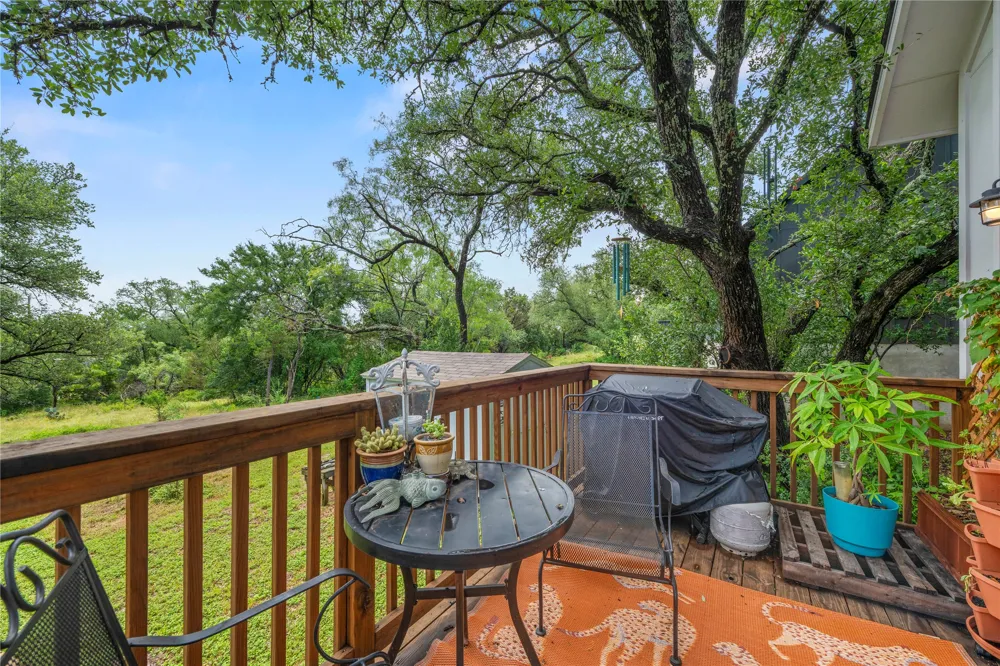 503 Chantilly Lane Spicewood, TX 78669