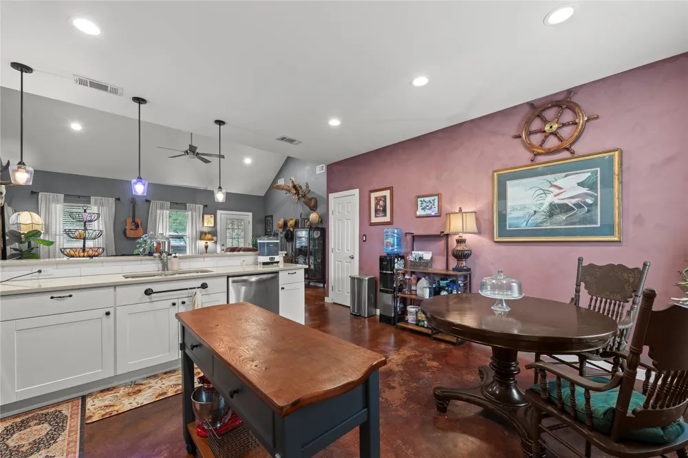 503 Chantilly Lane Spicewood, TX 78669