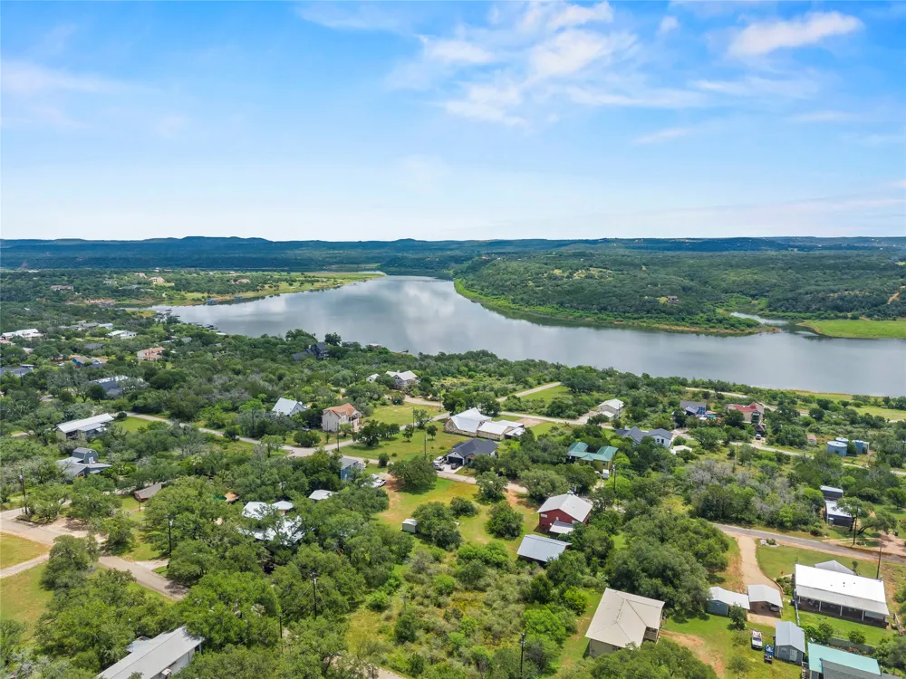 503 Chantilly Lane Spicewood, TX 78669