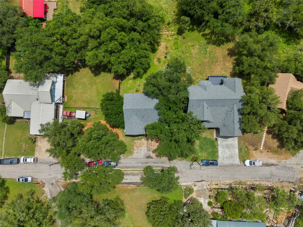 503 Chantilly Lane Spicewood, TX 78669
