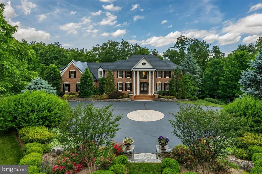 21750 LAUREL WOOD Leesburg, VA 20175