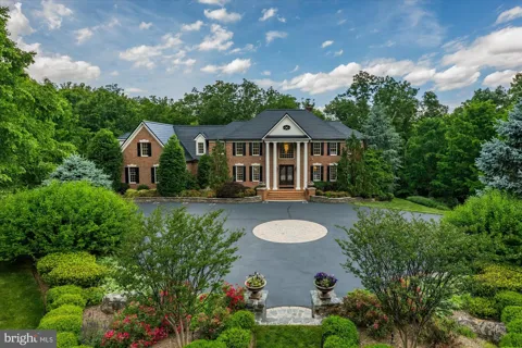 21750 LAUREL WOOD