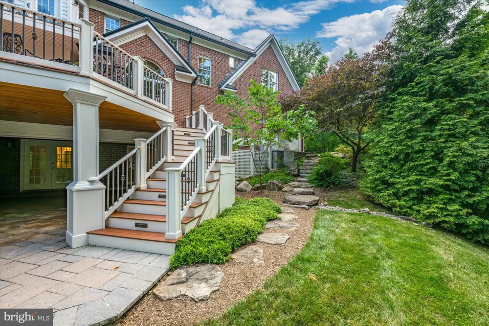 21750 LAUREL WOOD Leesburg, VA 20175