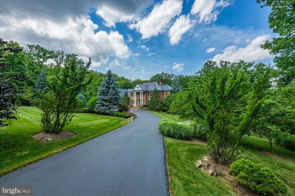 21750 LAUREL WOOD Leesburg, VA 20175