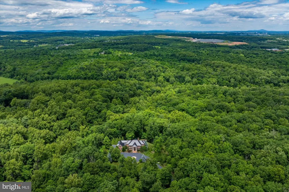 21750 LAUREL WOOD Leesburg, VA 20175