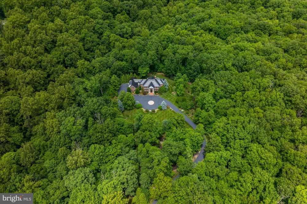 21750 LAUREL WOOD Leesburg, VA 20175