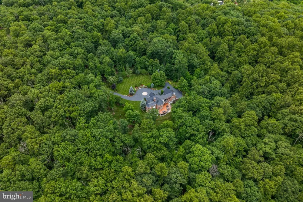 21750 LAUREL WOOD Leesburg, VA 20175