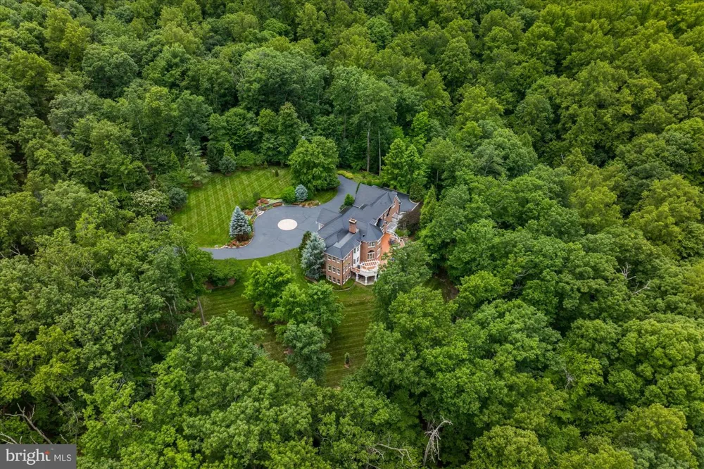 21750 LAUREL WOOD Leesburg, VA 20175