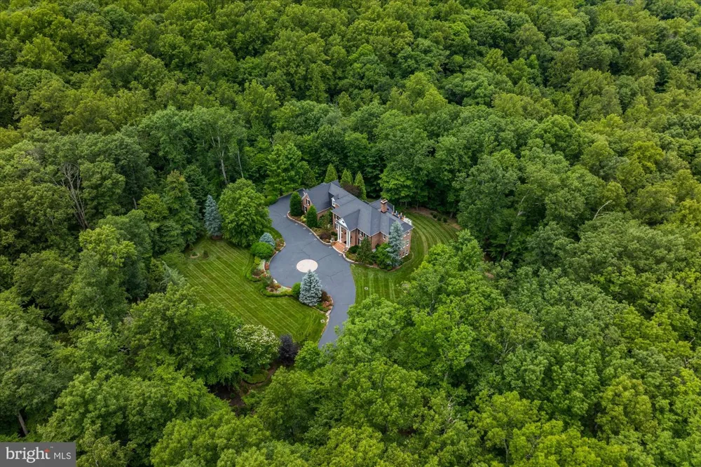 21750 LAUREL WOOD Leesburg, VA 20175