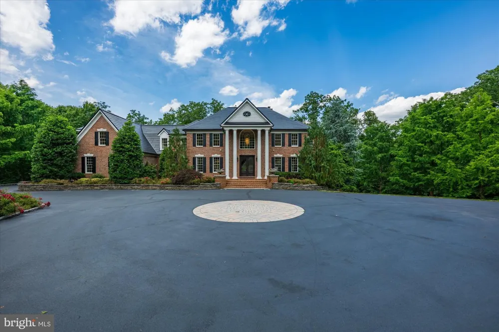 21750 LAUREL WOOD Leesburg, VA 20175