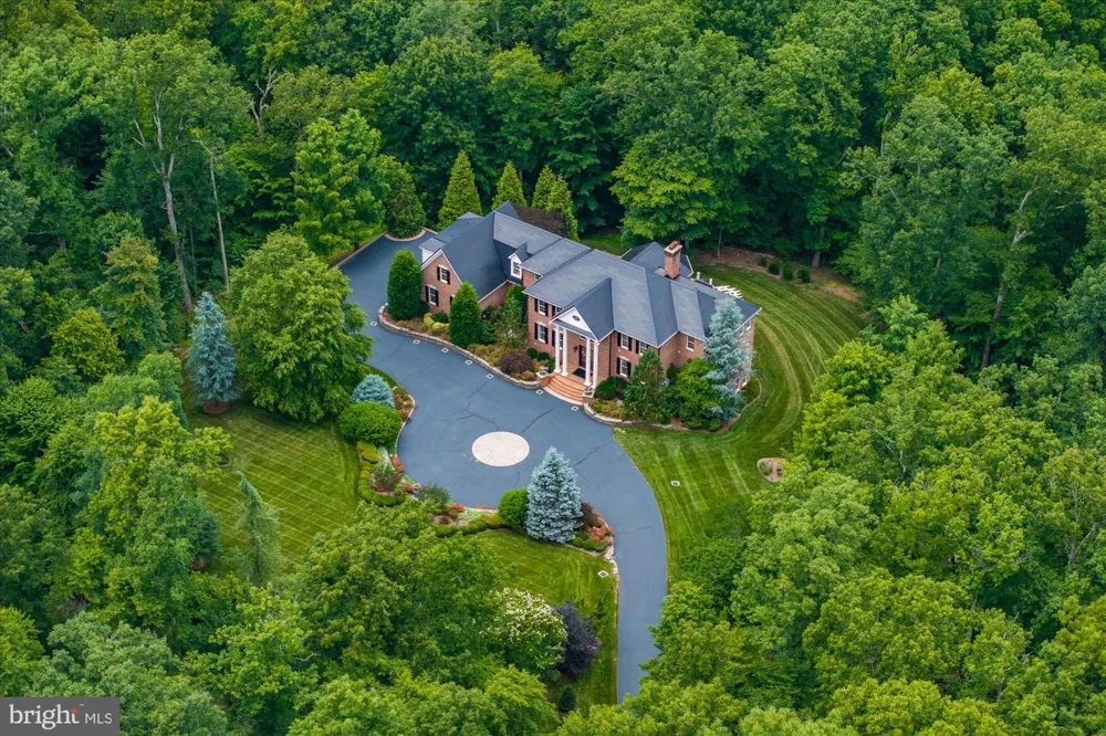 21750 LAUREL WOOD Leesburg, VA 20175