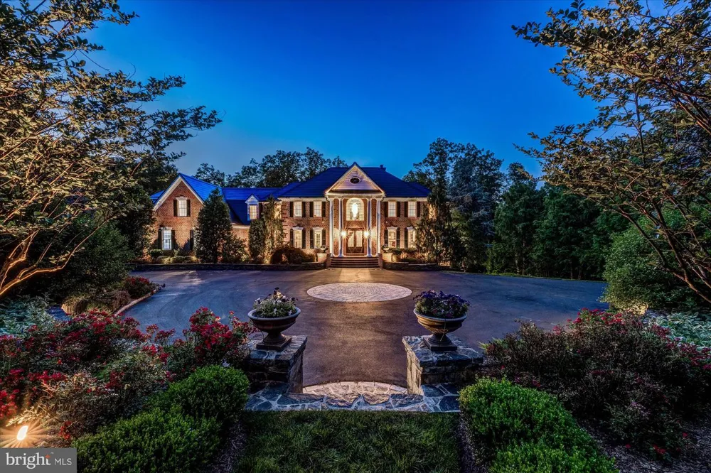 21750 LAUREL WOOD Leesburg, VA 20175
