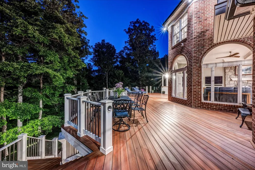 21750 LAUREL WOOD Leesburg, VA 20175