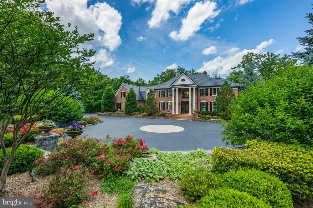 21750 LAUREL WOOD Leesburg, VA 20175