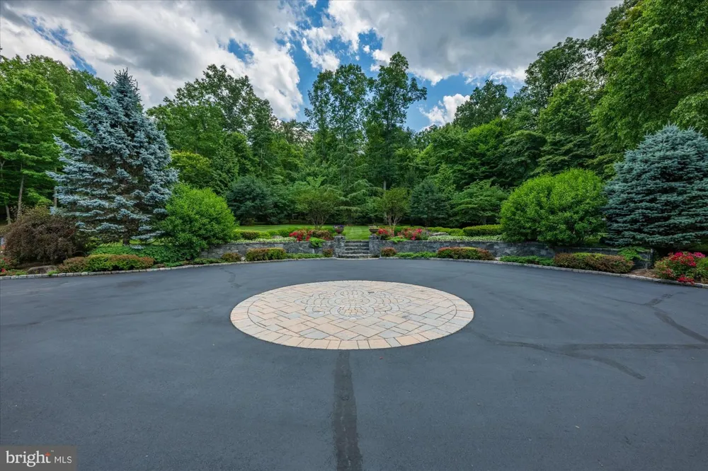 21750 LAUREL WOOD Leesburg, VA 20175