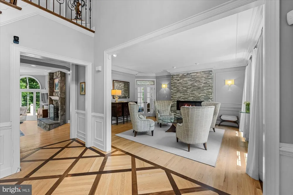21750 LAUREL WOOD Leesburg, VA 20175