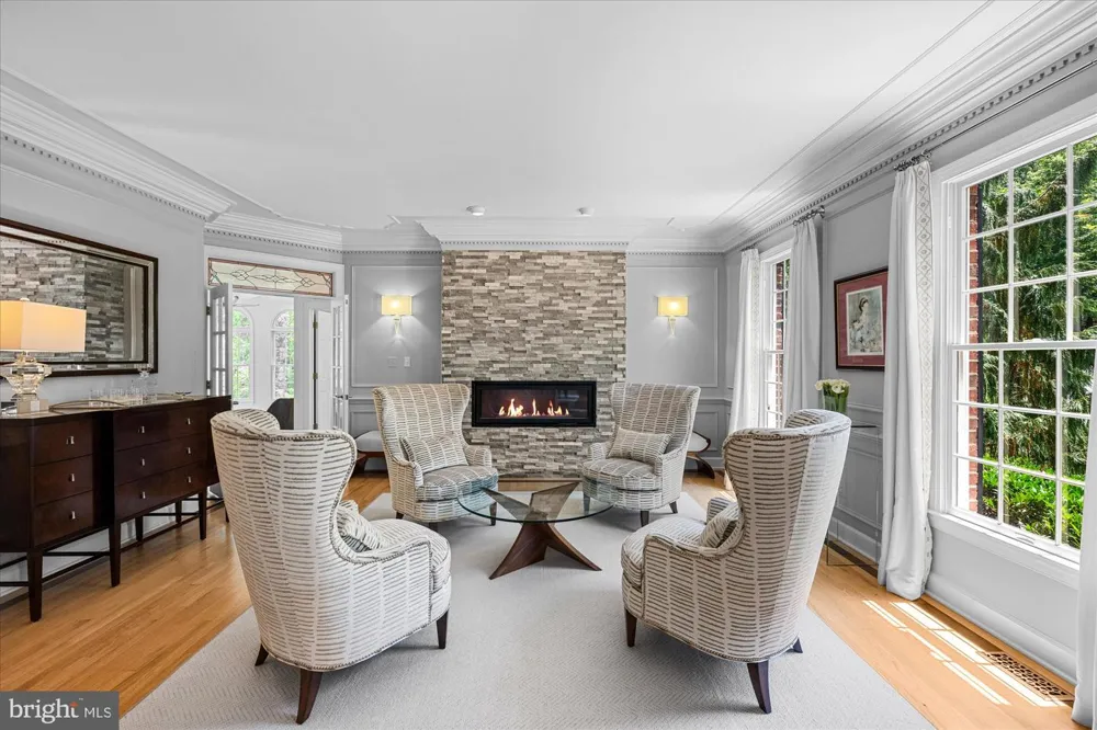 21750 LAUREL WOOD Leesburg, VA 20175