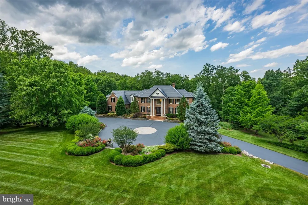 21750 LAUREL WOOD Leesburg, VA 20175