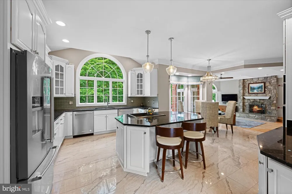 21750 LAUREL WOOD Leesburg, VA 20175