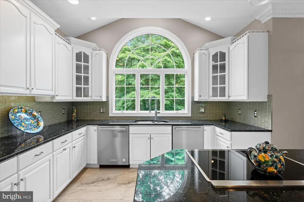 21750 LAUREL WOOD Leesburg, VA 20175