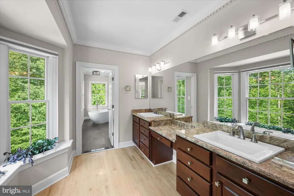 21750 LAUREL WOOD Leesburg, VA 20175