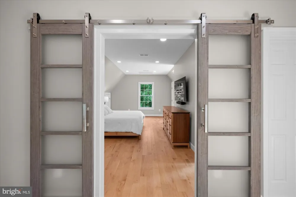 21750 LAUREL WOOD Leesburg, VA 20175