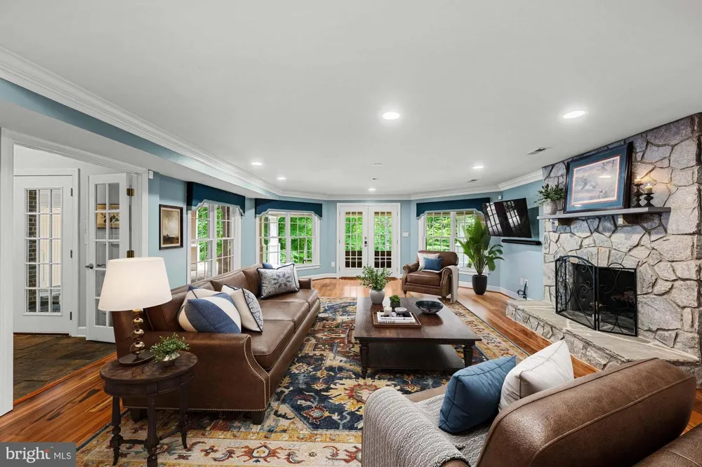 21750 LAUREL WOOD Leesburg, VA 20175