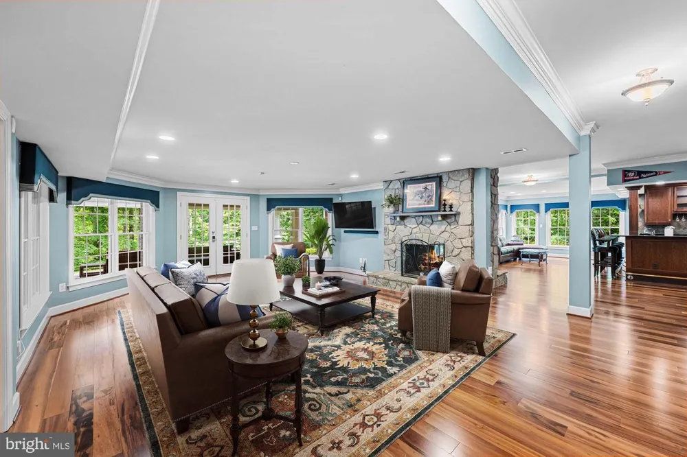 21750 LAUREL WOOD Leesburg, VA 20175