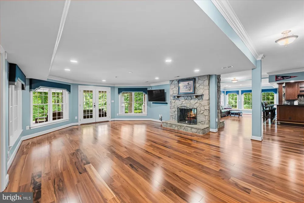 21750 LAUREL WOOD Leesburg, VA 20175